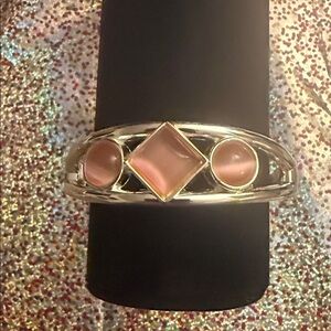 Elegant Silver and Pink Women's bracelet